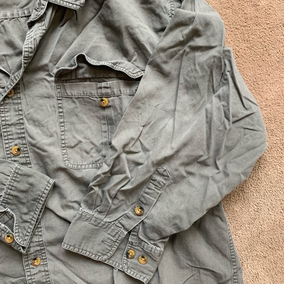 Army Green Long-Sleeve Button Up - Picture 2 of 3